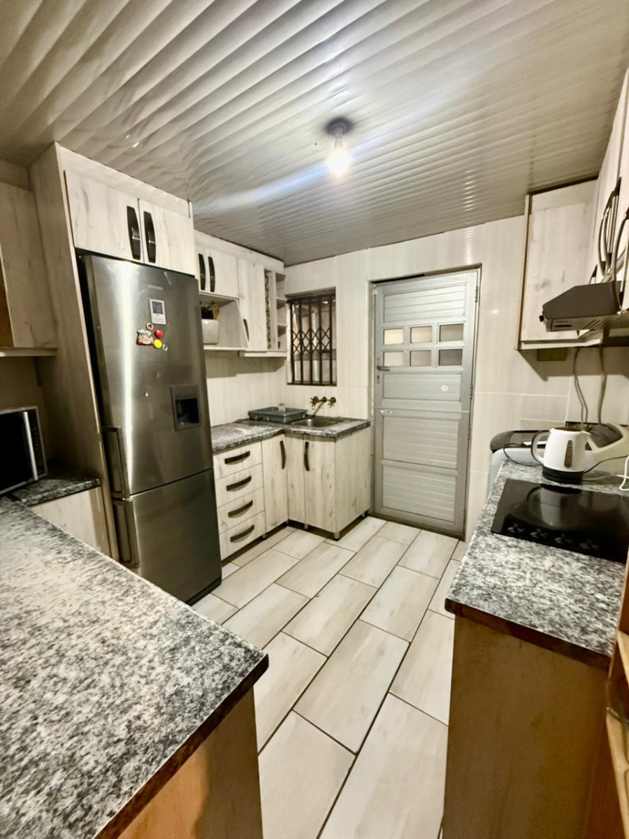 4 Bedroom Property for Sale in Mandela Park Western Cape